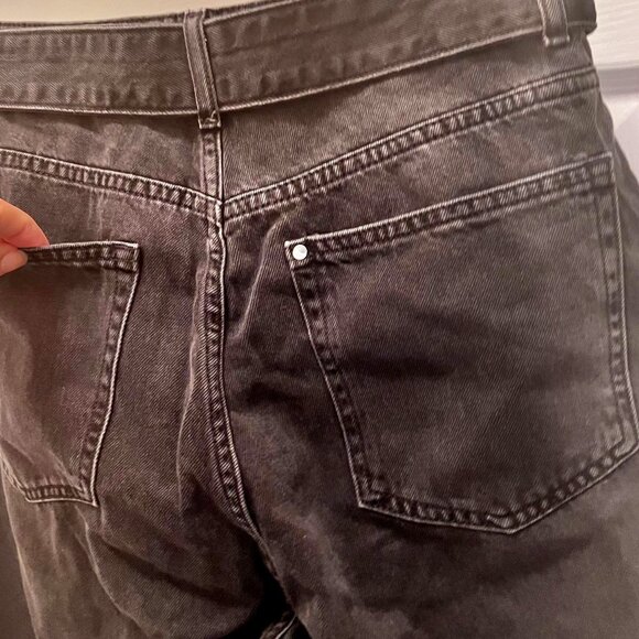 H & M-High Waisted Mom Jeans-Black Distressed Size 4 -Cotton Blend-Belted-Trend - Picture 12 of 15